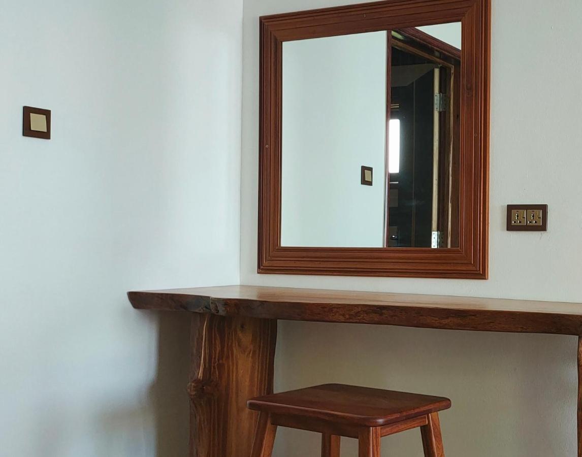 Mt Seaside Apartment La Digue Bagian luar foto