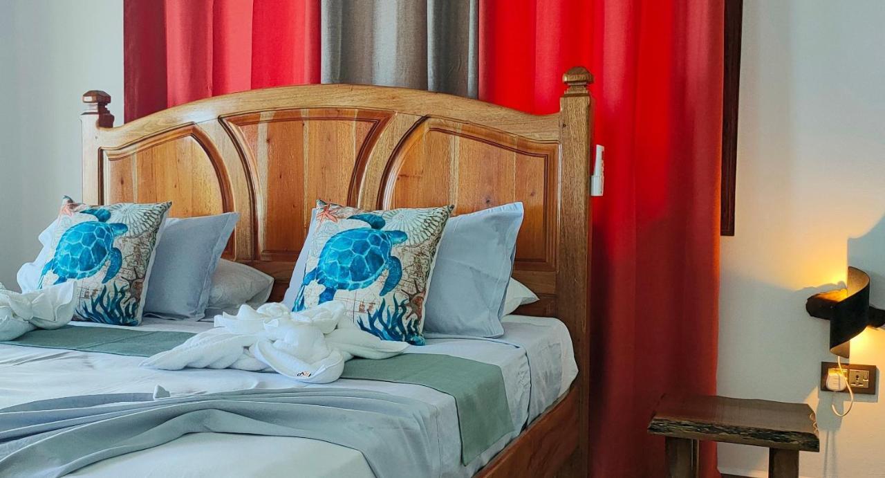 Mt Seaside Apartment La Digue Bagian luar foto